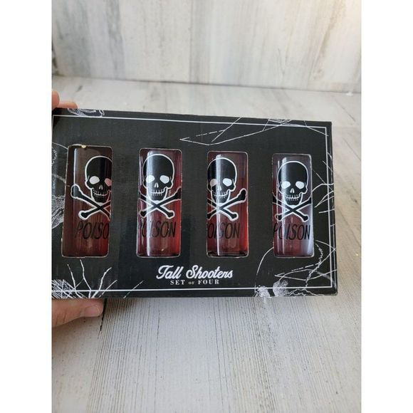 TMD Holdings Tall skull Shot glass set Halloween - Picture 6 of 7